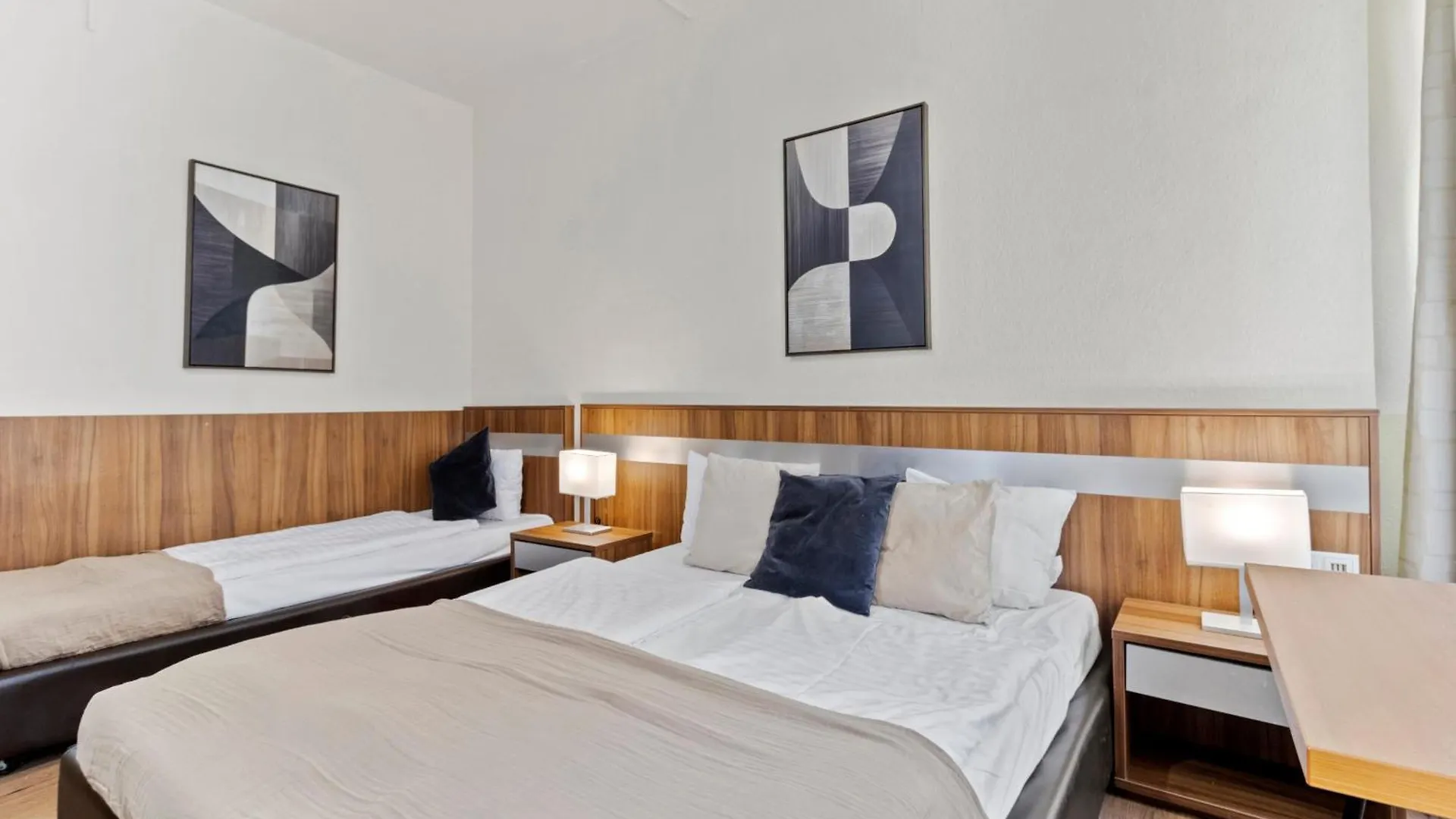 Paid Parking I Calm Location I 10 Minutes To S-Bahn Apartment Vienna Austria