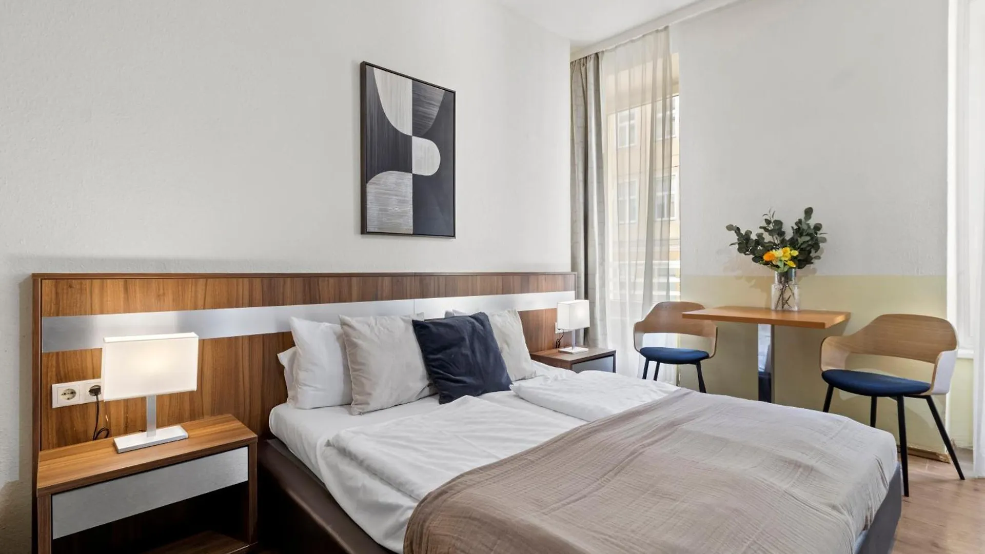 Paid Parking I Calm Location I 10 Minutes To S-Bahn Apartment Vienna