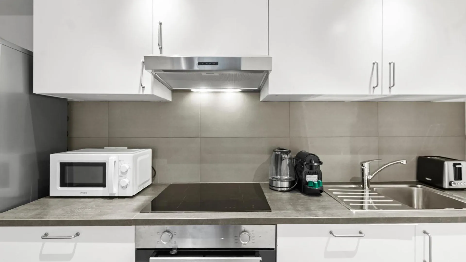 Paid Parking I Calm Location I 10 Minutes To S-Bahn Apartment Vienna