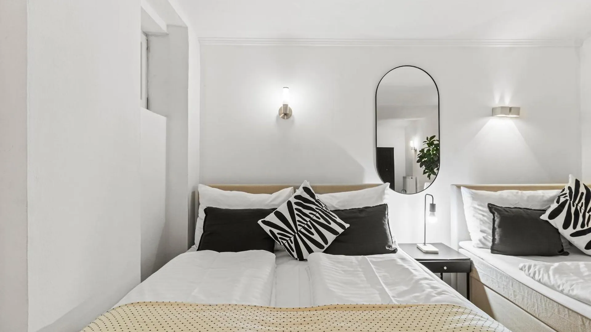 Paid Parking I Calm Location I 10 Minutes To S-Bahn Apartment Vienna
