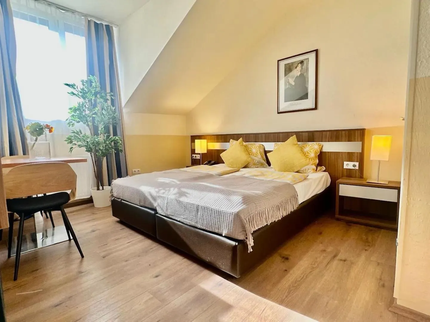 Ferienwohnung Paid Parking I Calm Location I 10 Minutes To S-Bahn Wien