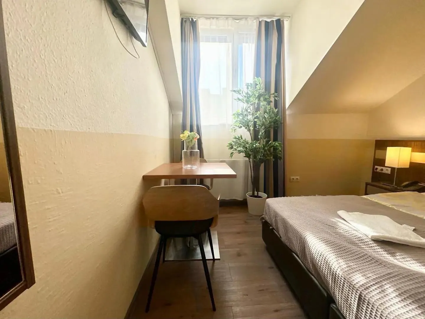 Apartment Ferienwohnung Paid Parking I Calm Location I 10 Minutes To S-Bahn Wien