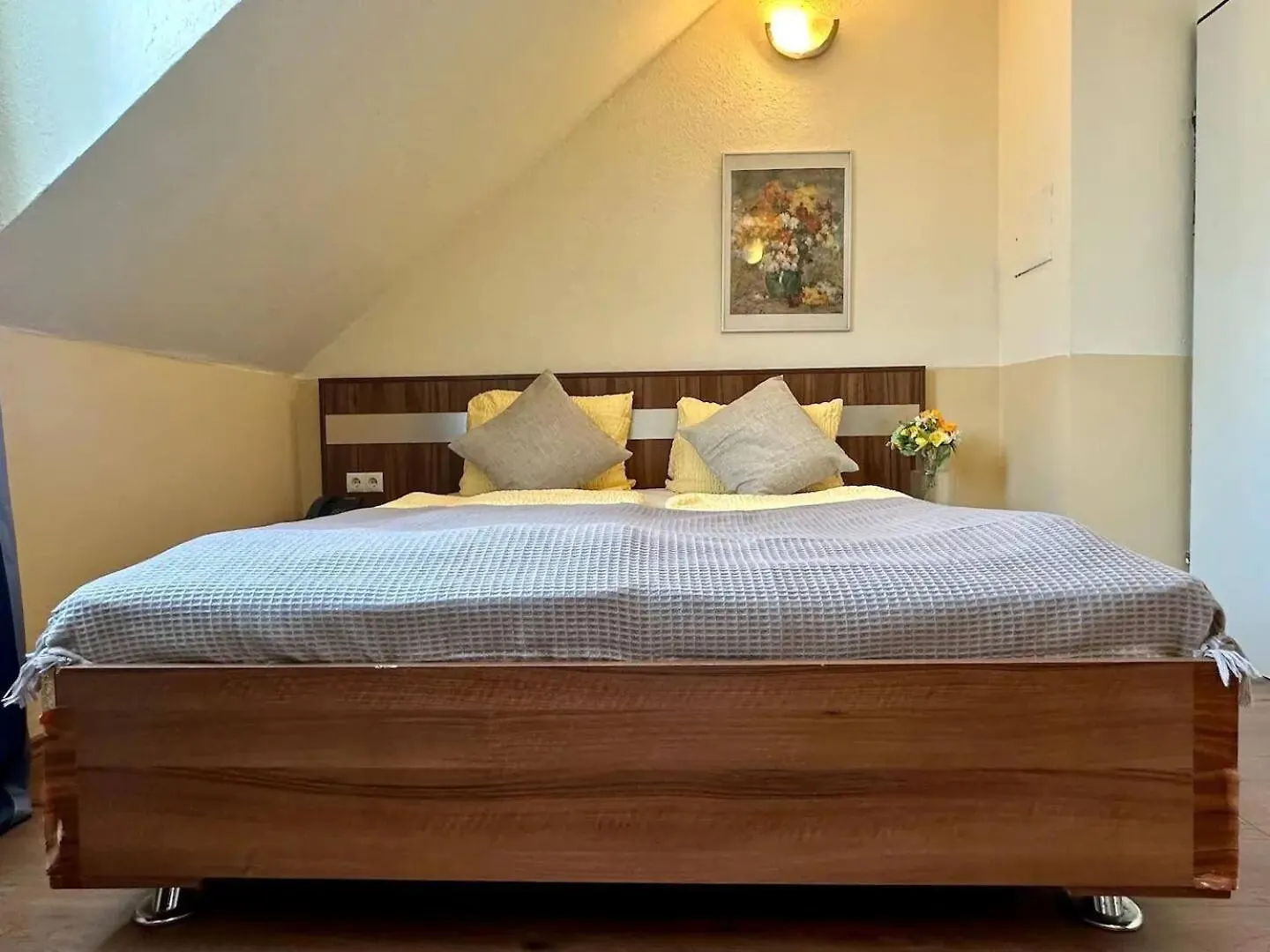 Ferienwohnung Paid Parking I Calm Location I 10 Minutes To S-Bahn Wien Apartment