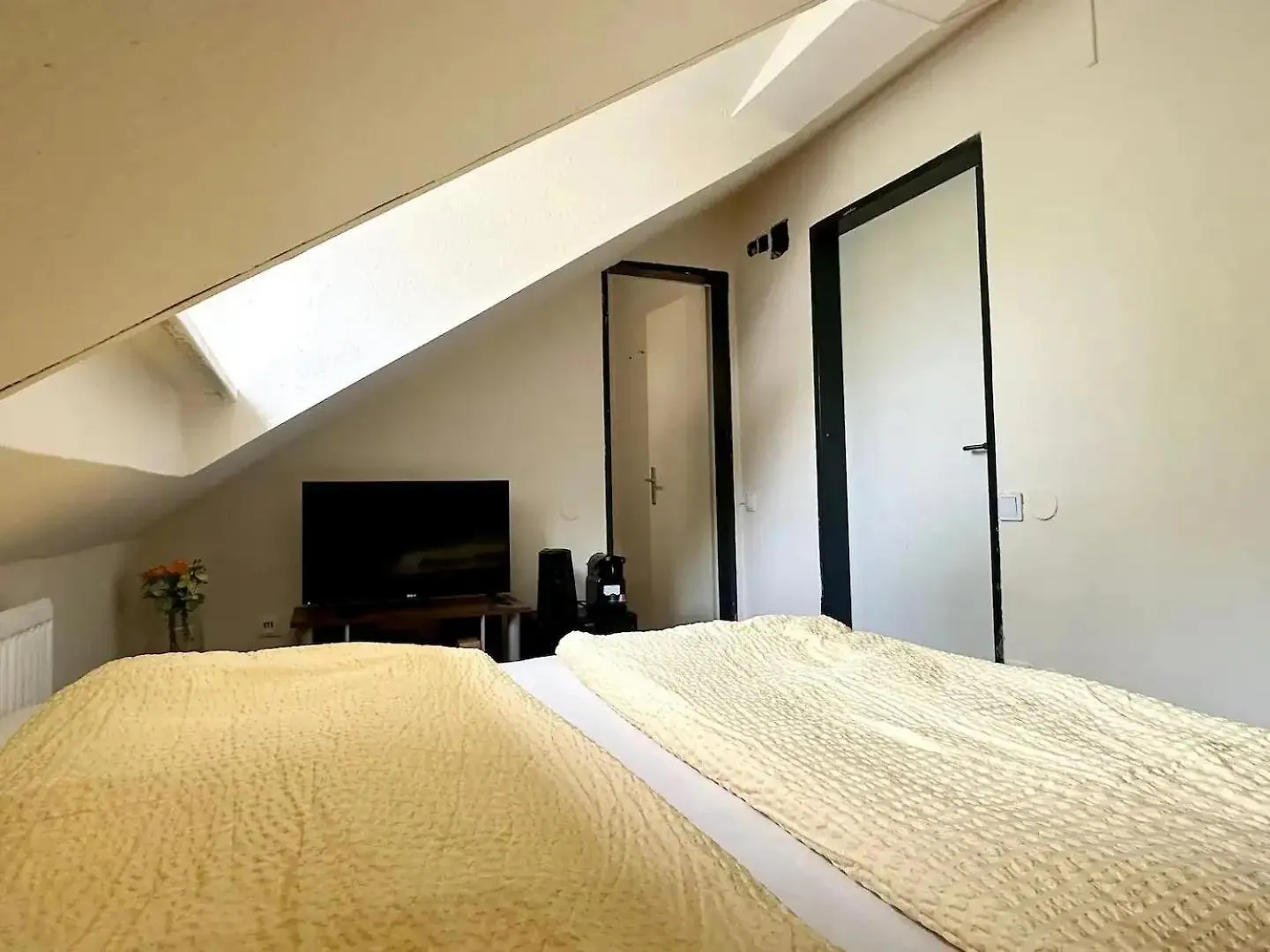 Ferienwohnung Paid Parking I Calm Location I 10 Minutes To S-Bahn Wien