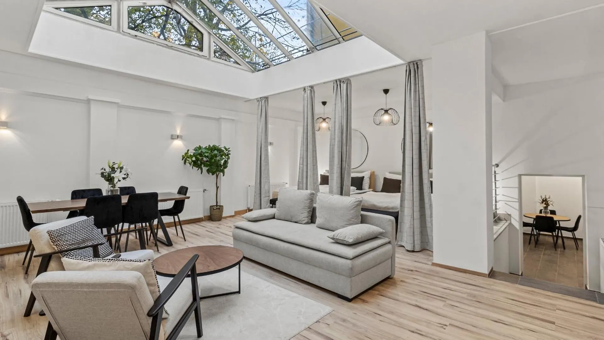 Ferienwohnung Paid Parking I Calm Location I 10 Minutes To S-Bahn Wien Apartment