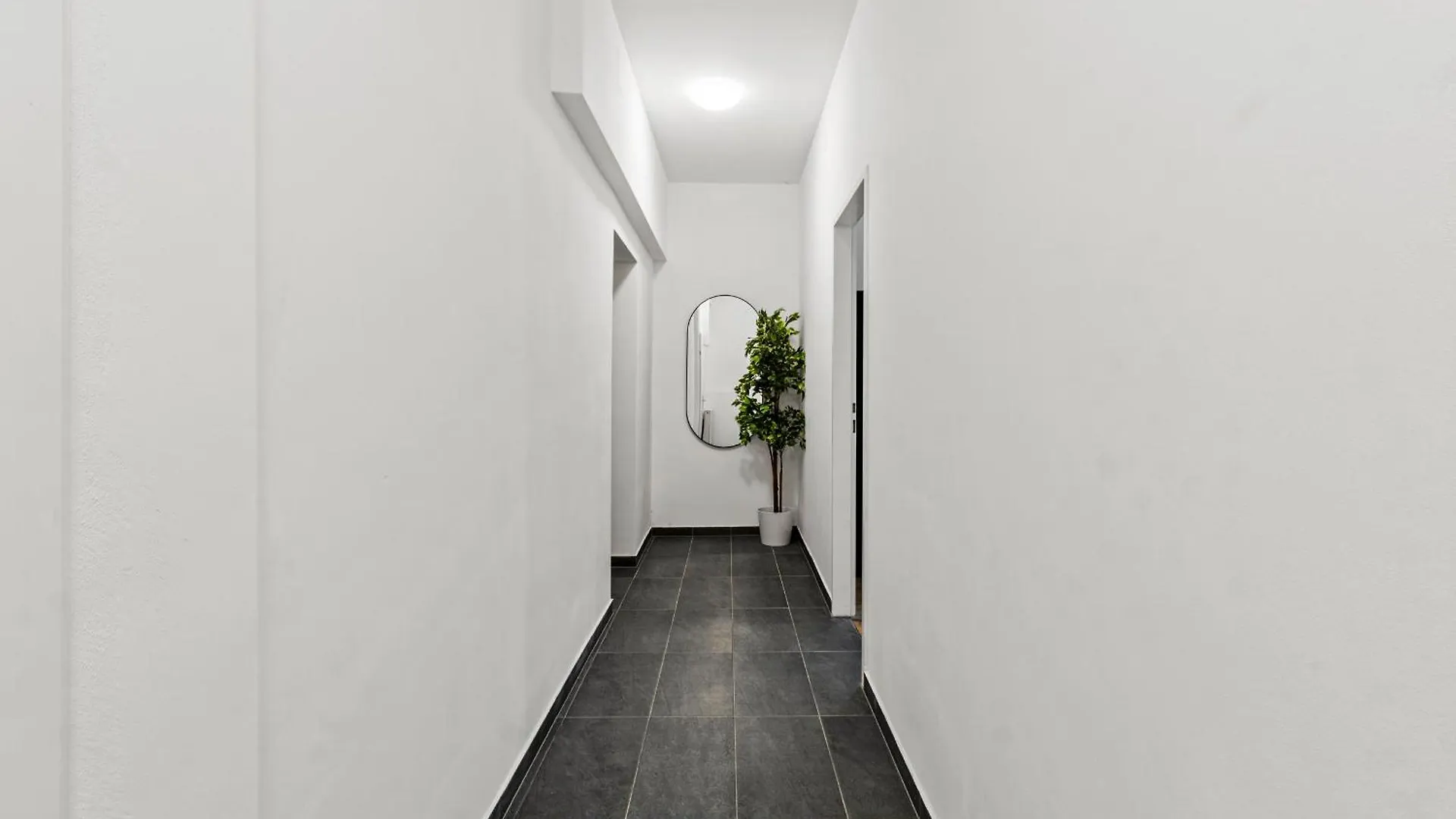 Ferienwohnung Paid Parking I Calm Location I 10 Minutes To S-Bahn Wien Österreich