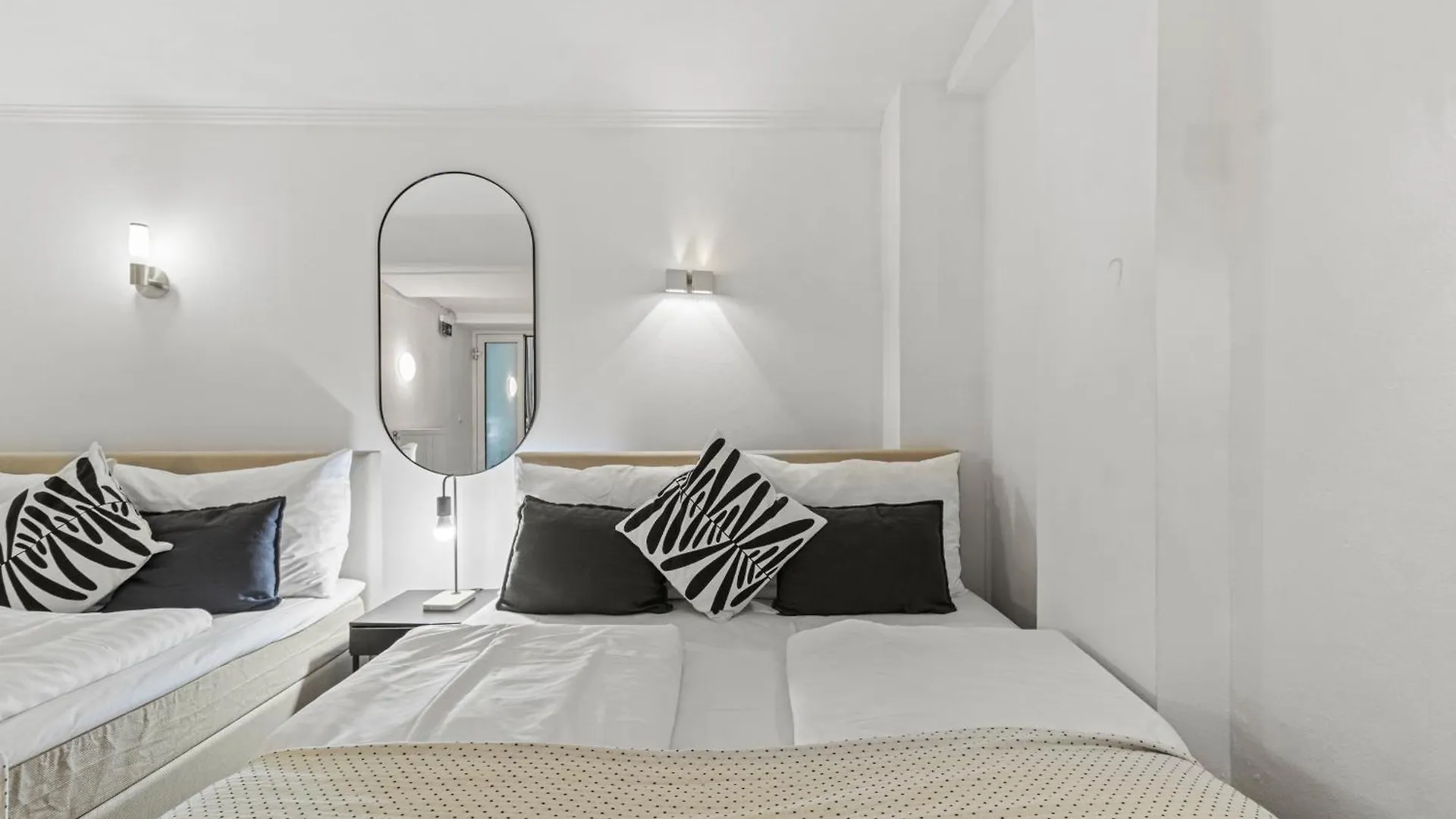 Paid Parking I Calm Location I 10 Minutes To S-Bahn Apartment Vienna